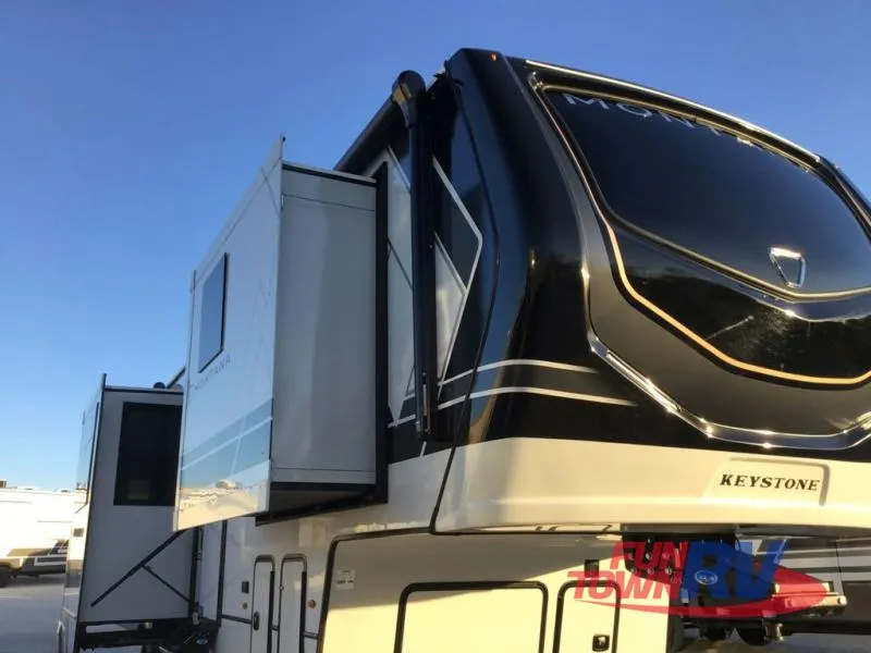 2026 Keystone Montana 3795FK - Photo 3