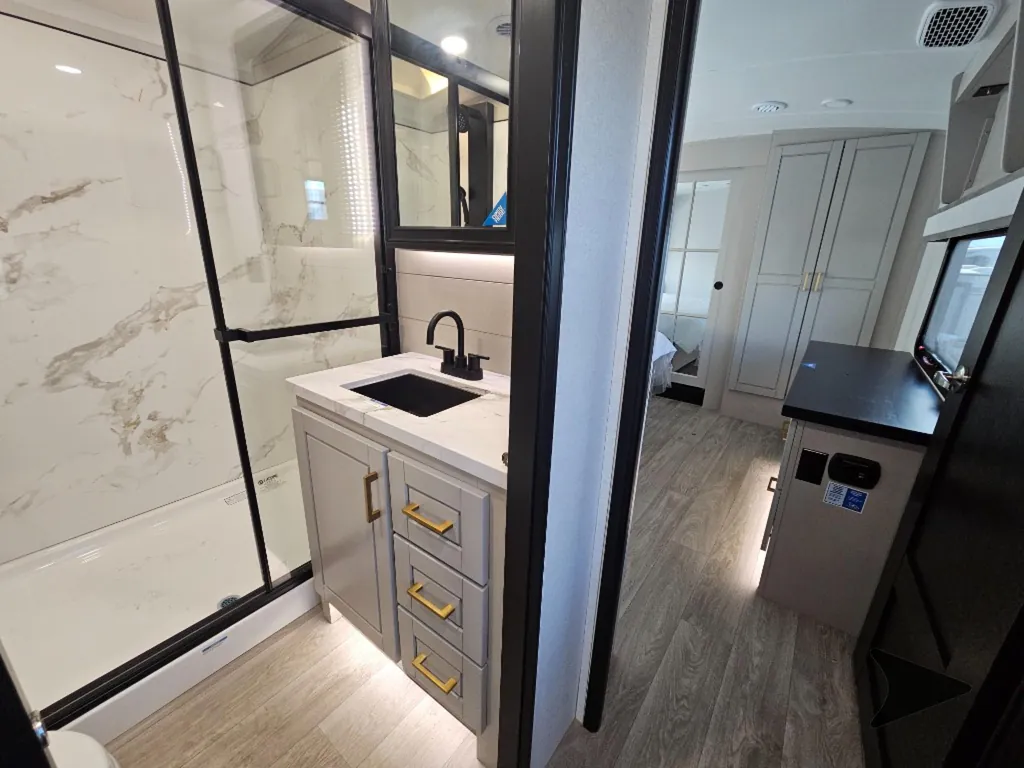 2027 Jayco North Point 391TBBH, Photos photo 32