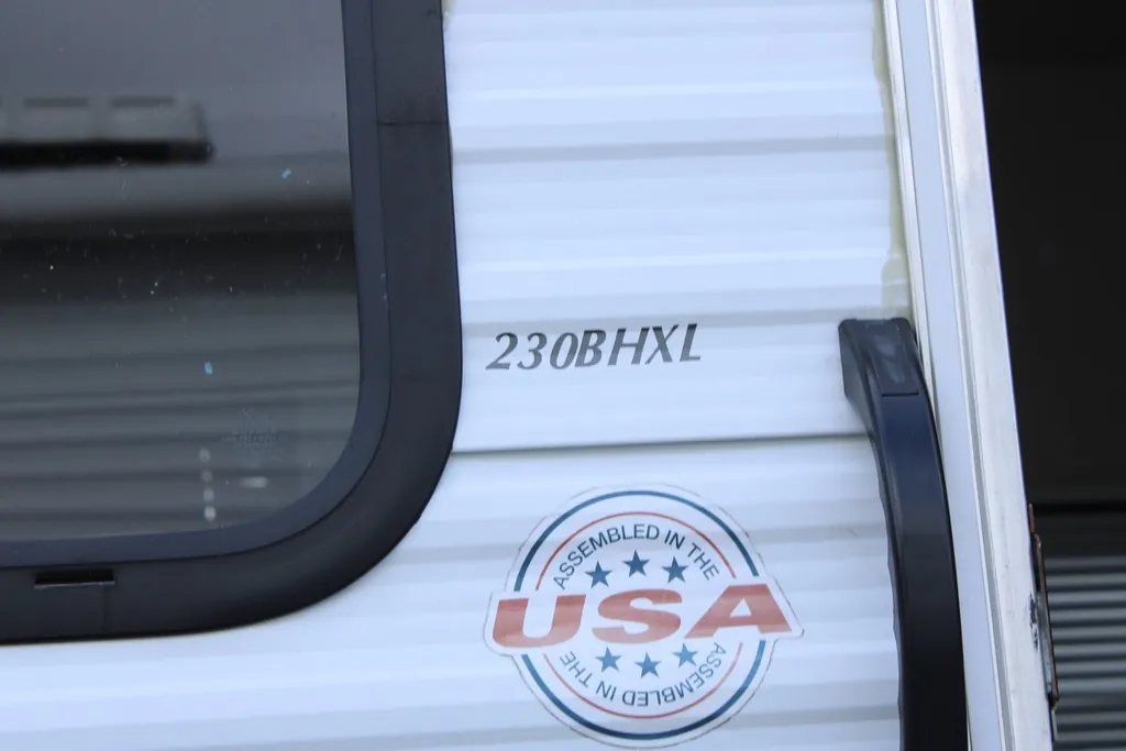 2017 Forest River Wildwood X-Lite 230BHXL — Photo 6