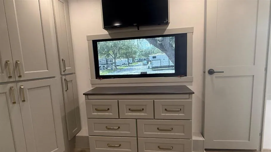 2025 Brinkley Model G 4100, Photos photo 34