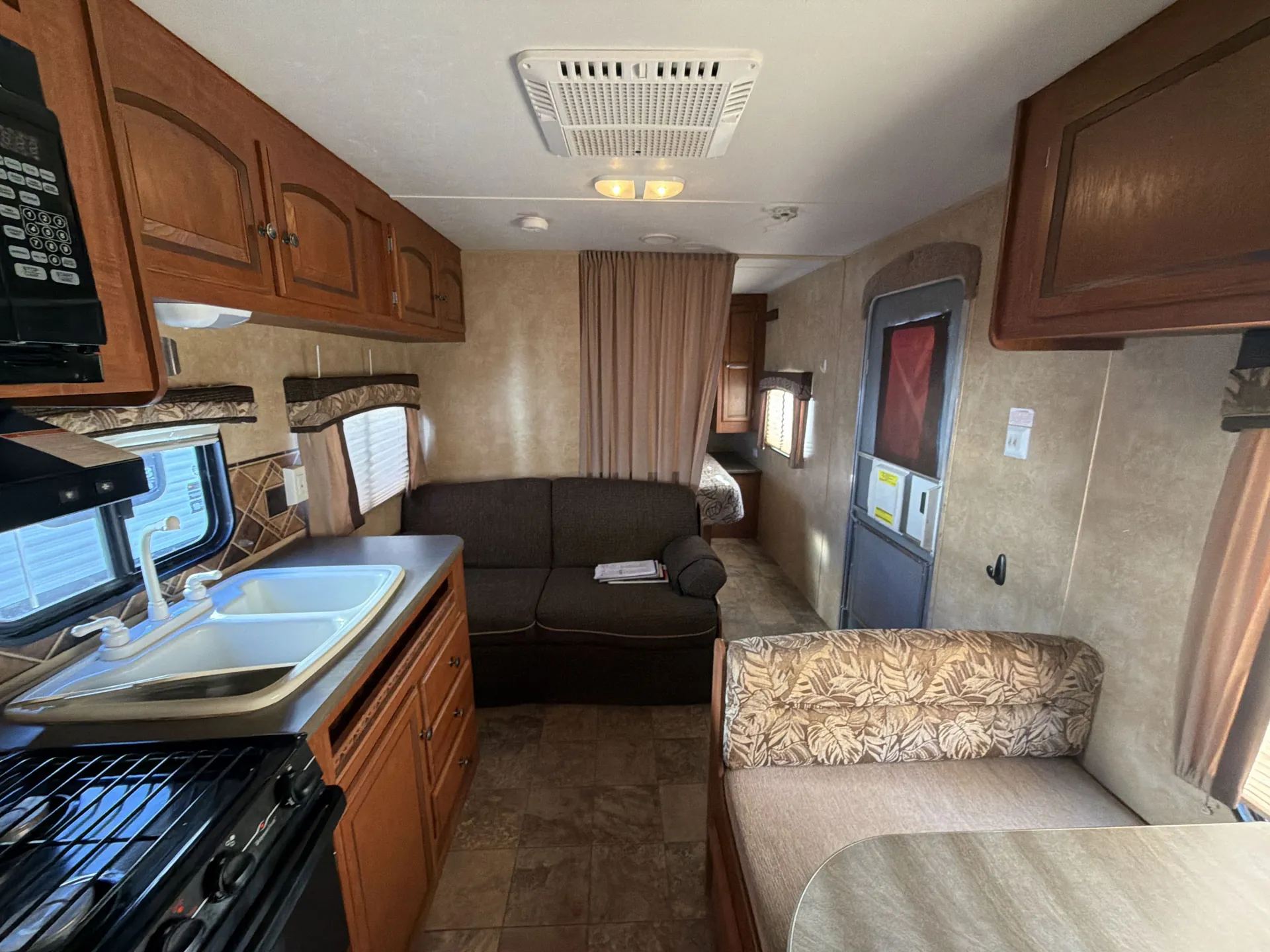 2012 Jayco Jay Flight 22FB — living area main