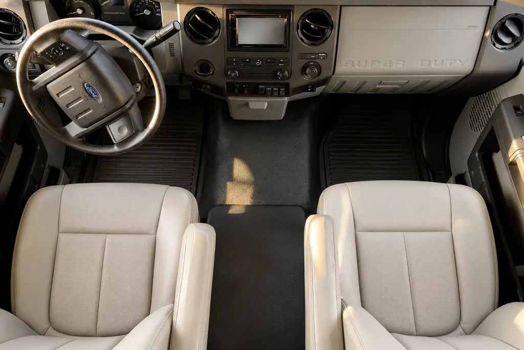 2015 Thor Motor Coach Four Winds 33SW, Photos photo 36