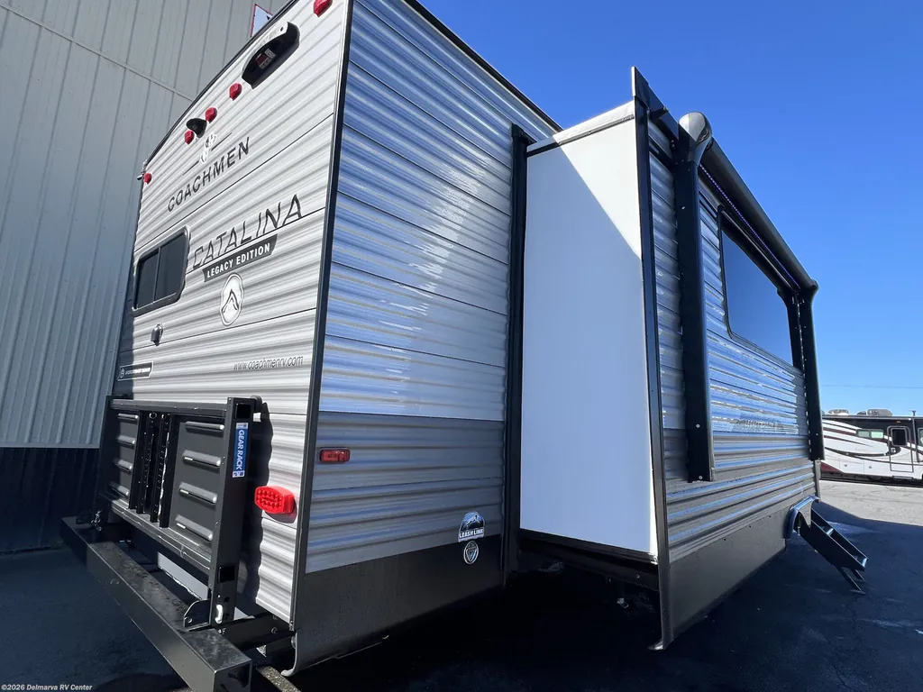 2025 Coachmen Catalina Legacy Edition 323MAZE, Photos photo 3