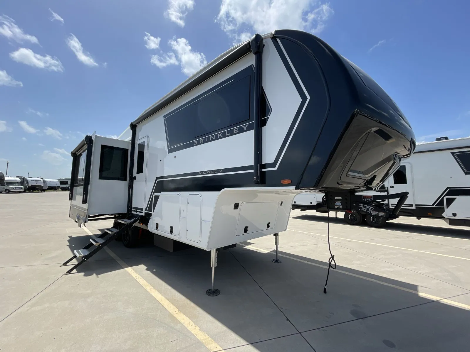 2027 Brinkley MODEL Z 2700 - Photo 2