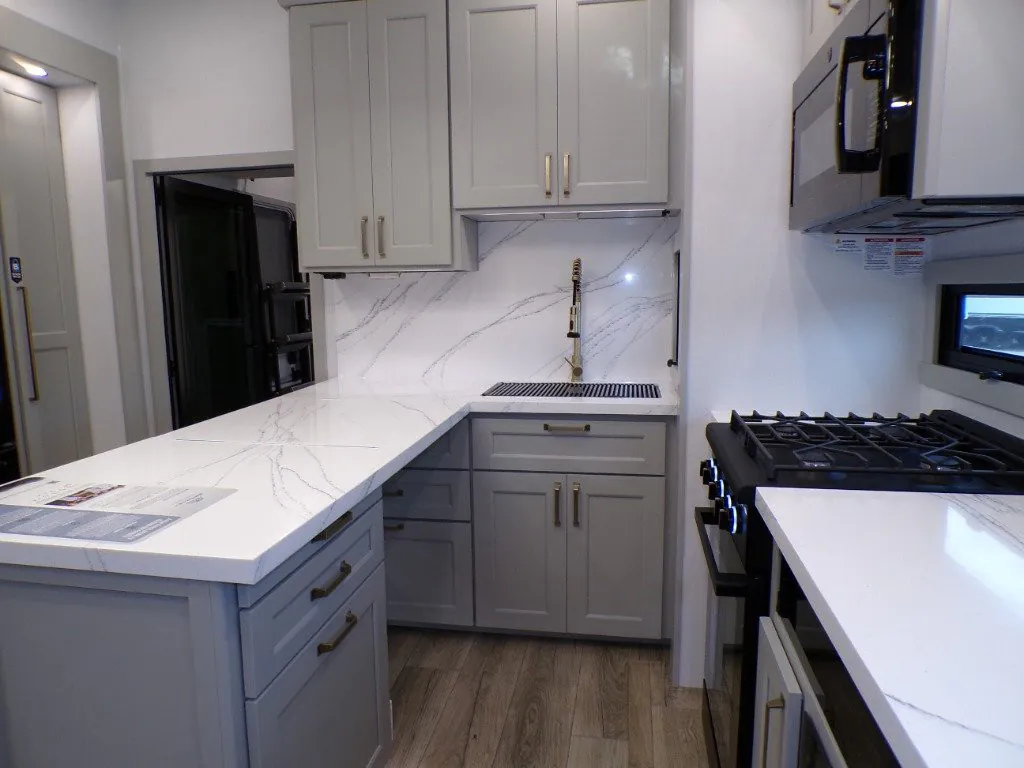 2026 Brinkley Model G 3520, Photos photo 27
