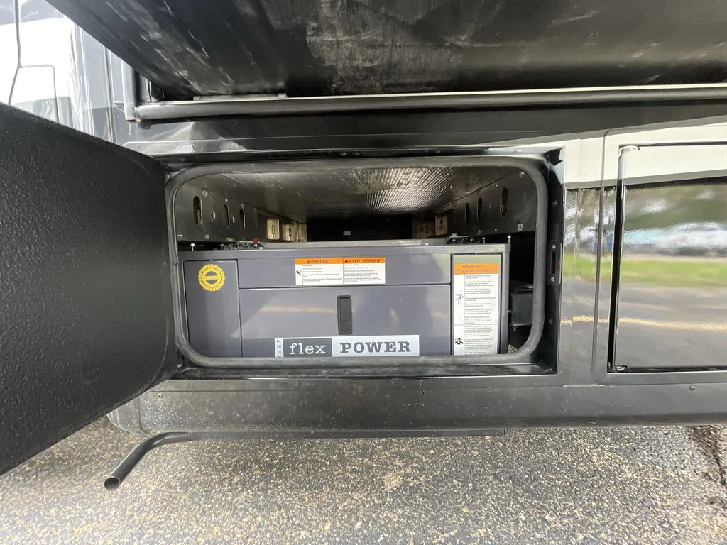 2027 Tiffin Wayfarer 25 PW - Photo 3