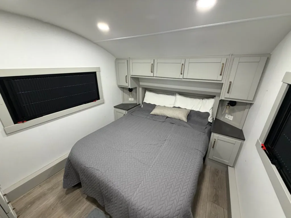 2025 Brinkley Model Z 2680, Photos photo 19