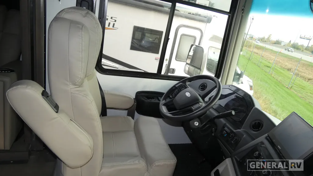 2025 Forest River Georgetown 7 Series GT7 31X7, Photos photo 8