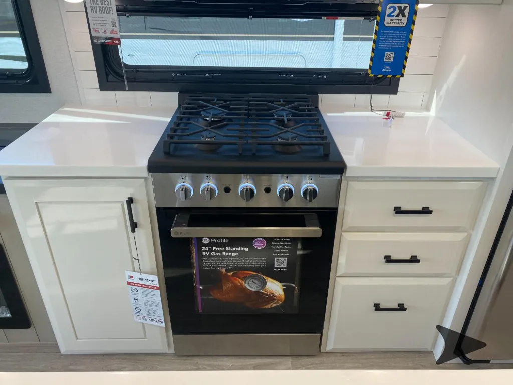 2027 Jayco Pinnacle 32RLTS, Photos photo 14
