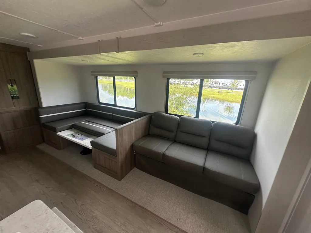 2026 Coachmen Freedom Express Select 30SE, Photos photo 22