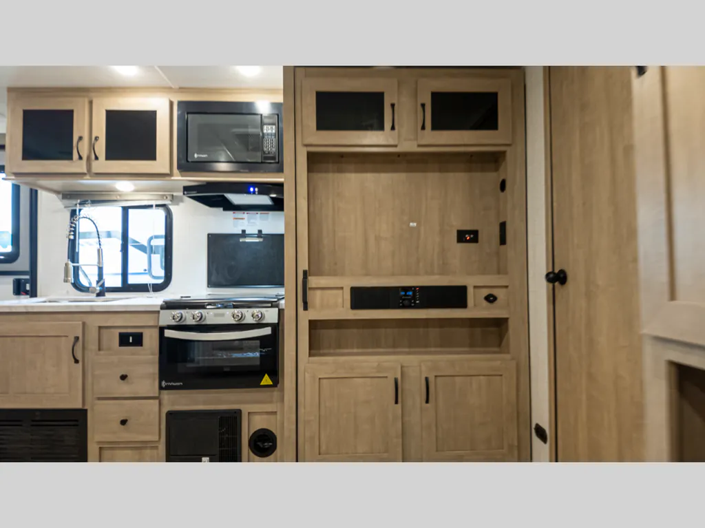 2026 Forest River Solaire 2420RBS, Photos photo 18