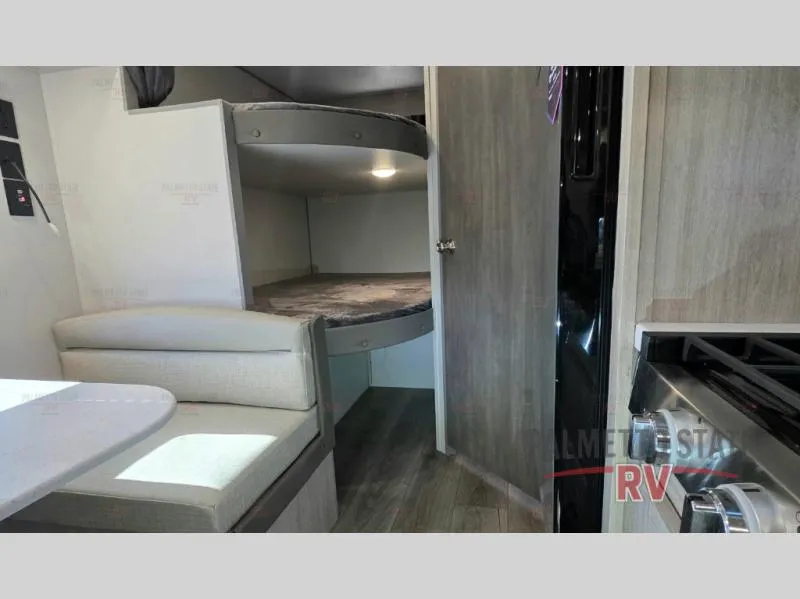 2026 Coachmen Catalina Summit Series 8 261BH - Photo 4