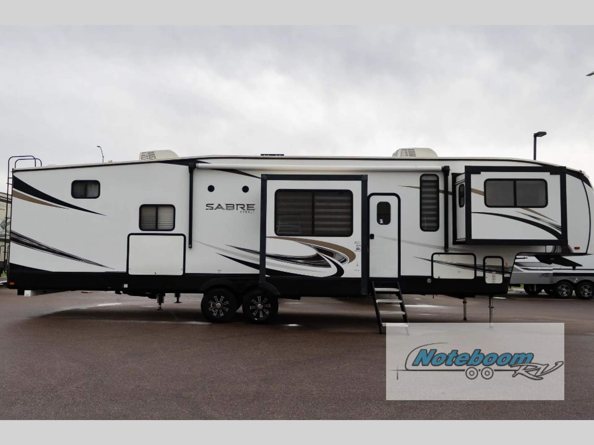 2021 Forest River Sabre 37FLH