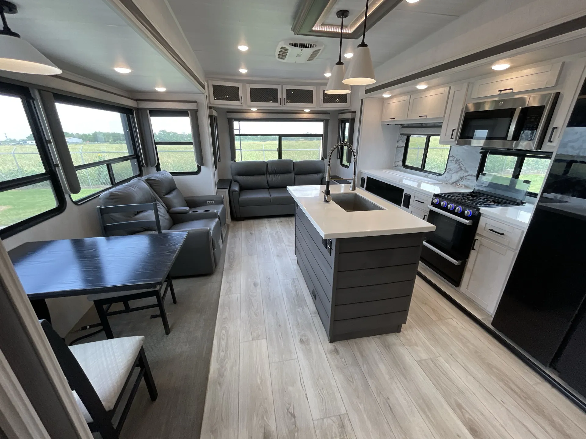 2022 East to West Ahara 365RL — living area main