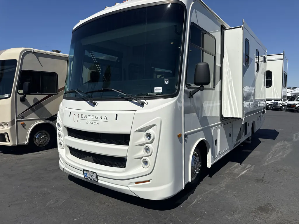 2025 Entegra Coach Vision 27A, Photos photo 3