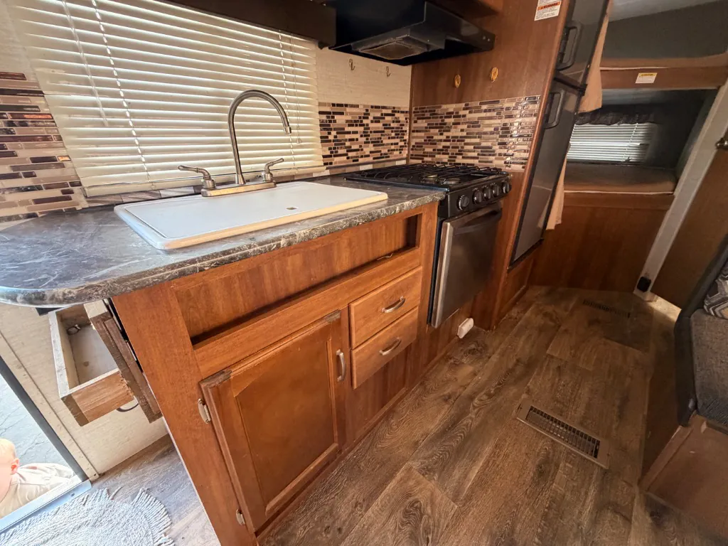 2016 Keystone Springdale 220BHWE, Photos photo 17