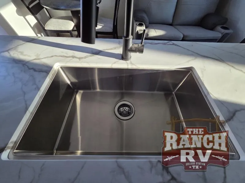 2026 Shasta RVs Shasta 33RLTS - Photo 4