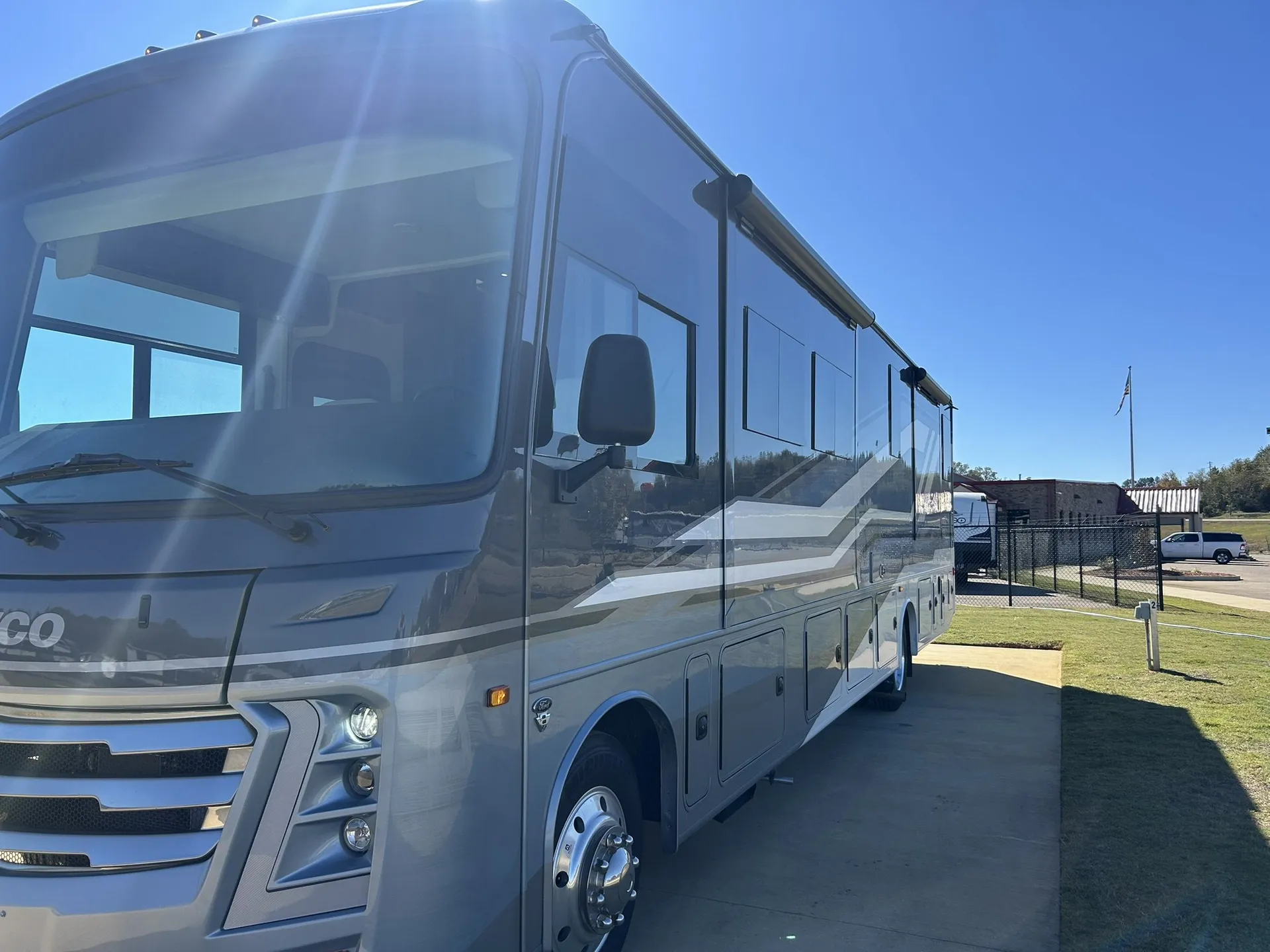 2026 Jayco Precept 36C - Photo 4