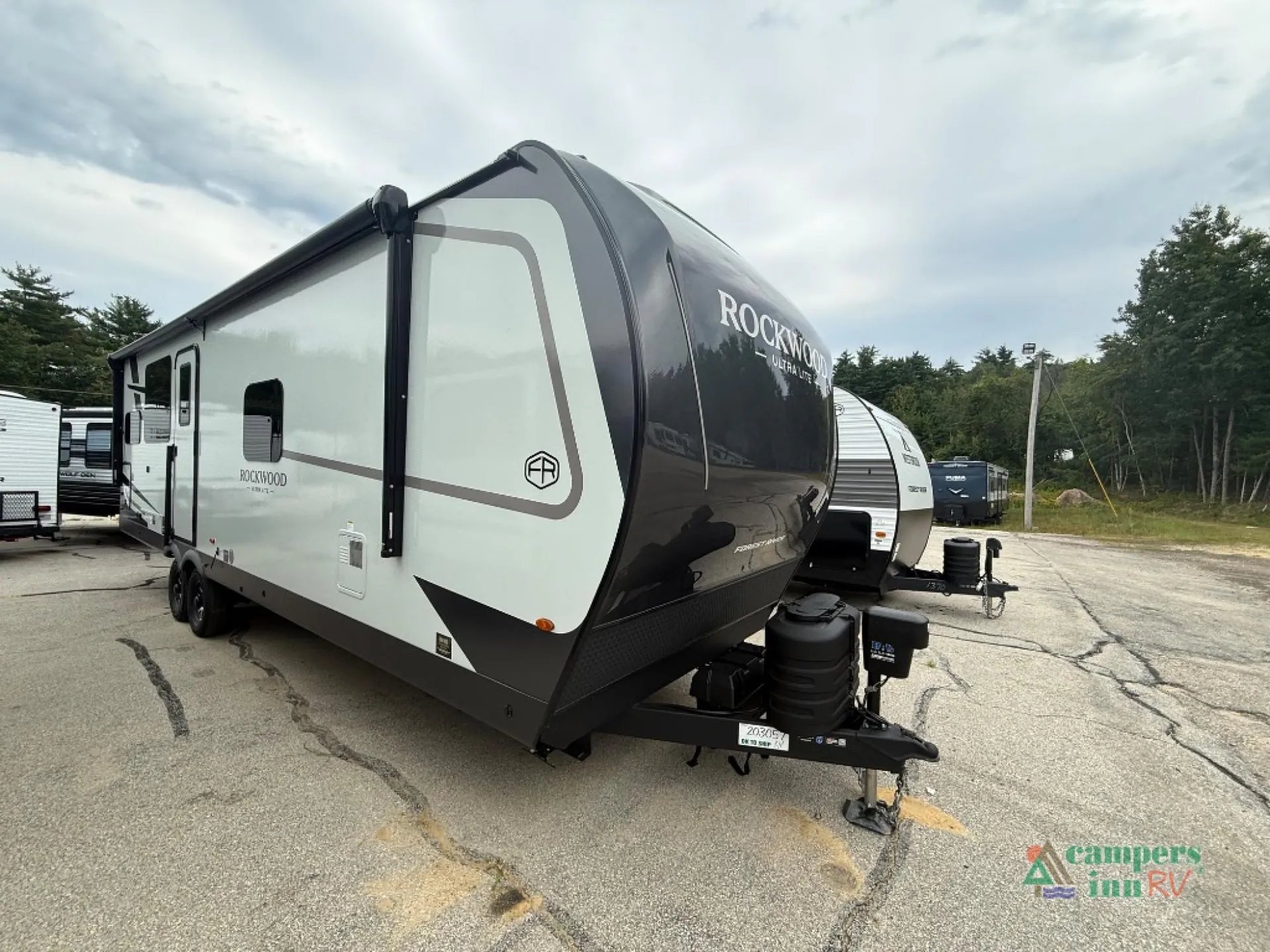 2027 Forest River RV Rockwood Ultra Lite 2711RK — Photo 5