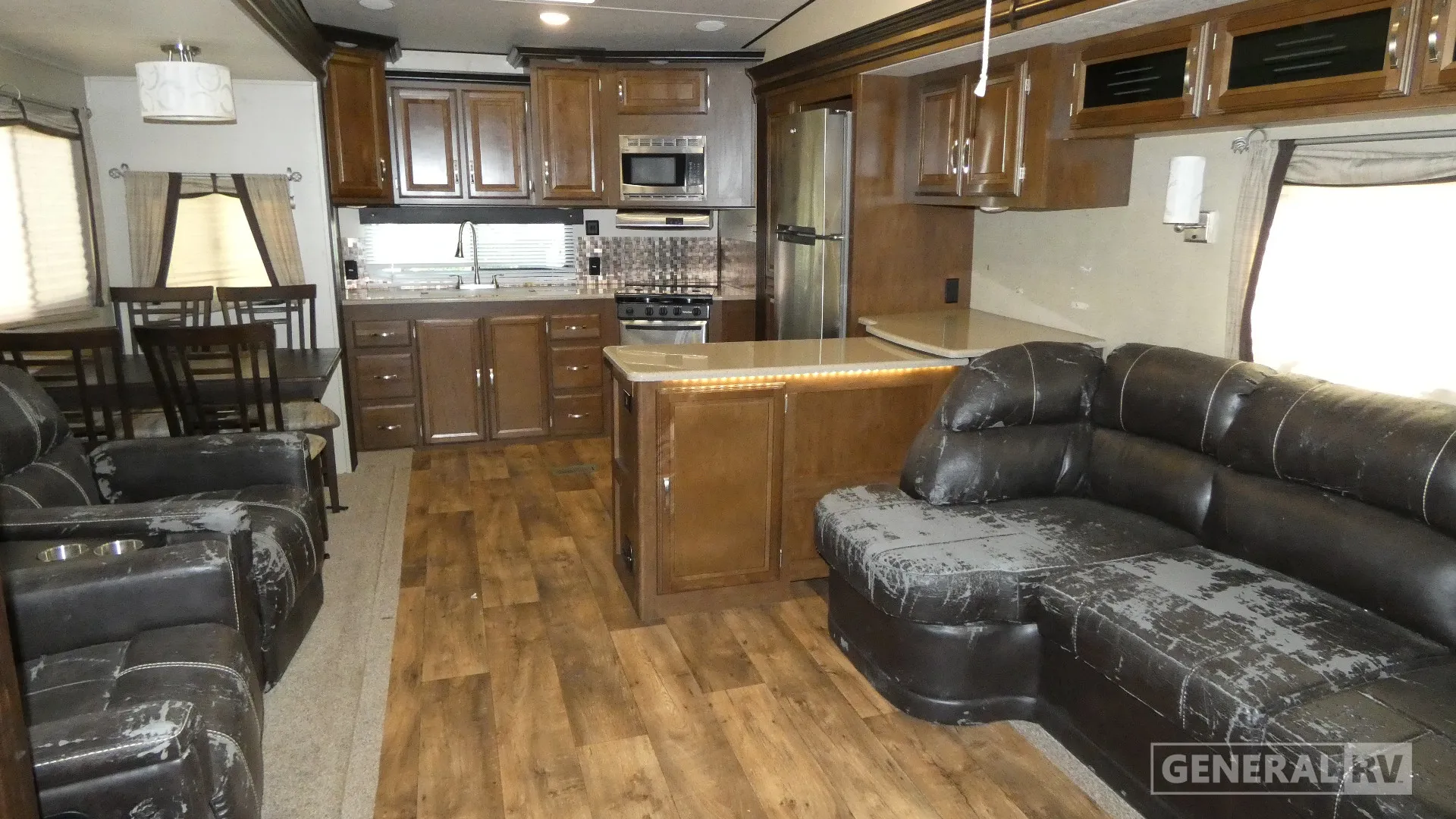 2017 Forest River Wildwood Heritage Glen 346RK - Photo 3