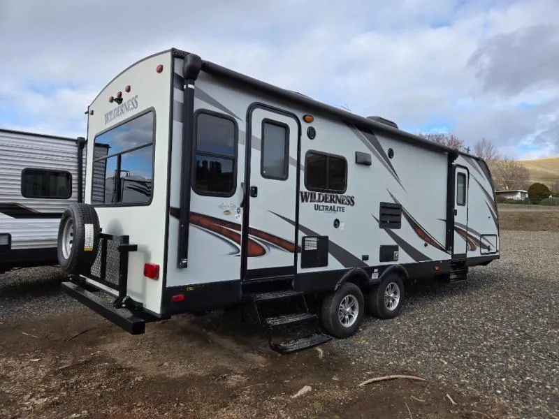 2018 Heartland Wilderness 2750RL - Photo 2