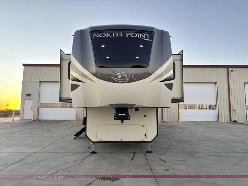 2019 Jayco North Point 385THWS - Photo 3