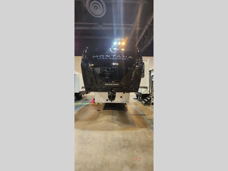 2026 Keystone Montana High Country 290RL - Photo 2