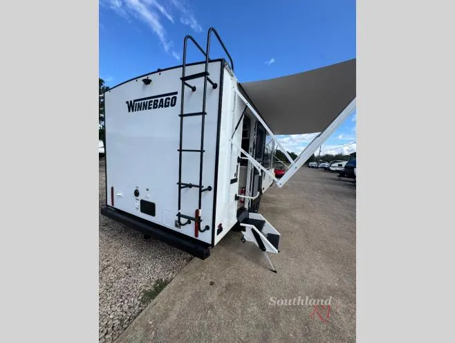 2026 Winnebago Thrive 18FBS - Photo 4