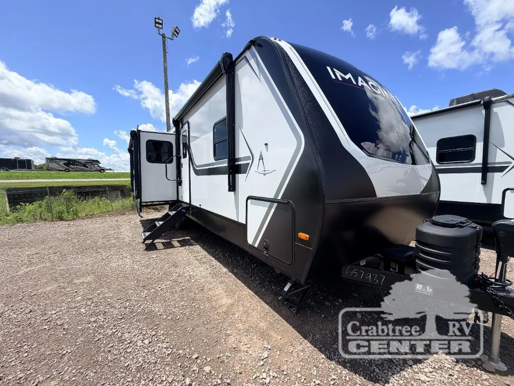 2026 Grand Design Imagine 2970RL - Photo 2