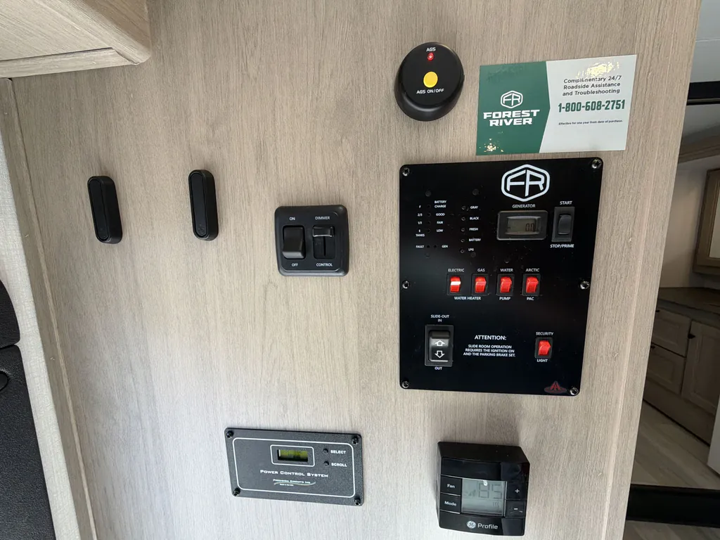 2027 Forest River Sunseeker 3050S, Photos photo 20