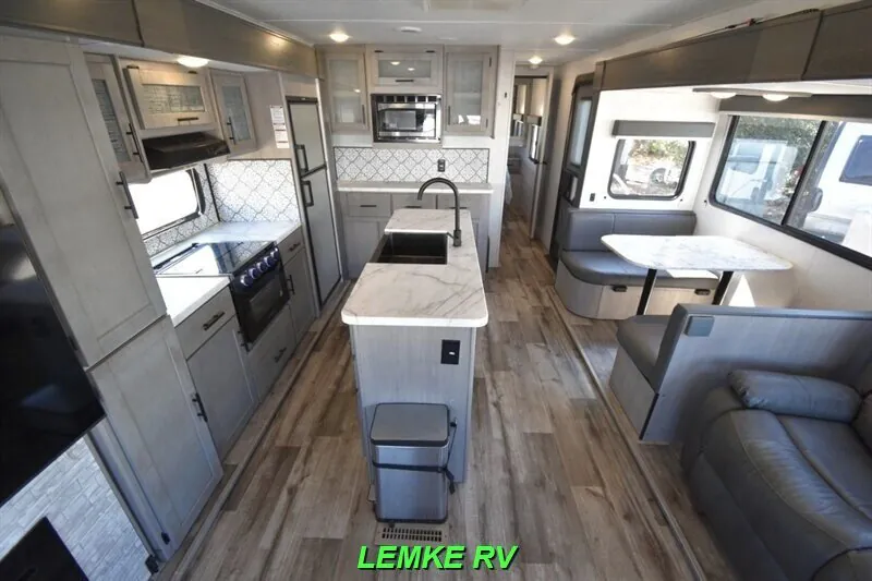 2022 Dutchmen Coleman Light 2955RL - Photo 3