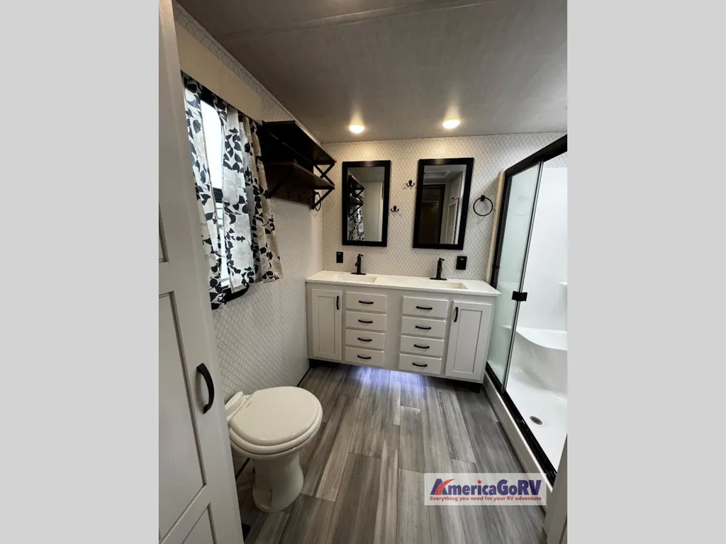 2022 Forest River Cedar Creek 371FL, Photos photo 6