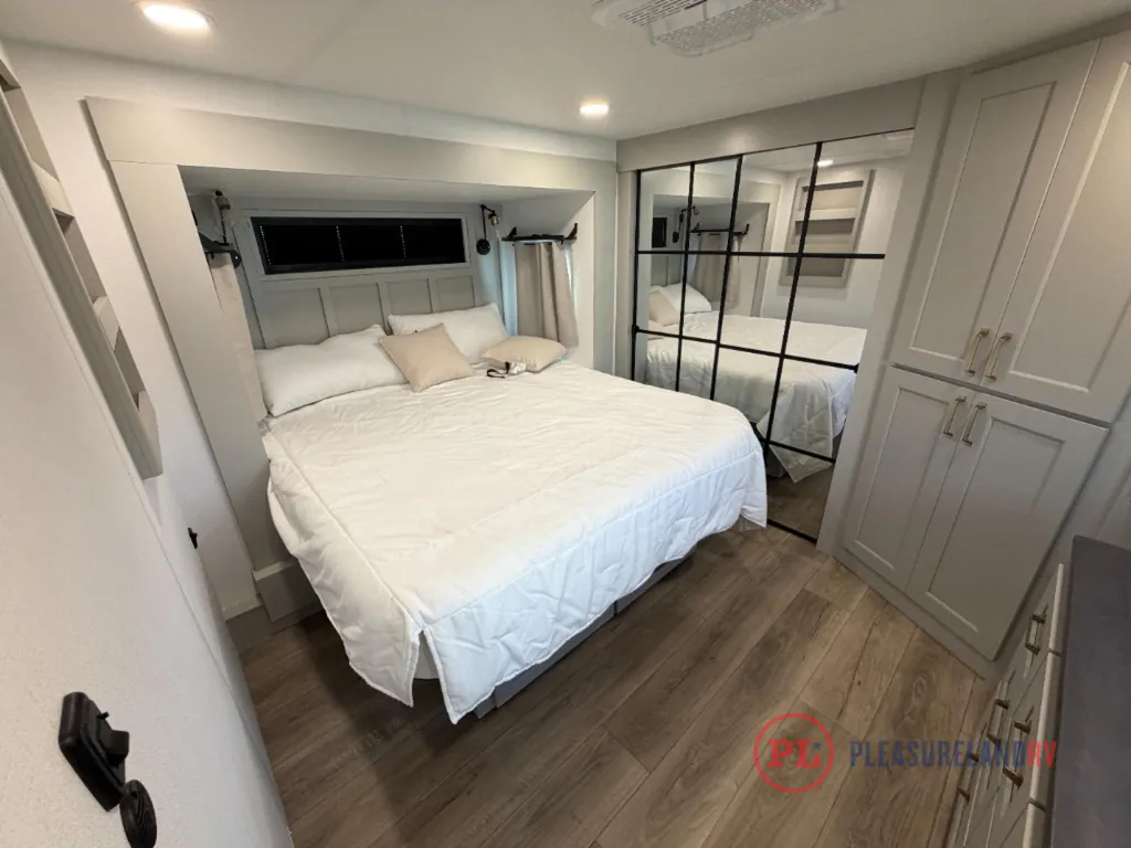 2025 Brinkley Model G 4100, Photos photo 37