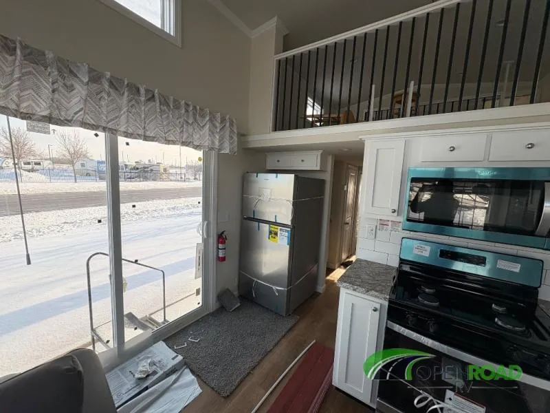 2026 Champion Homes Highland 404 - Photo 4