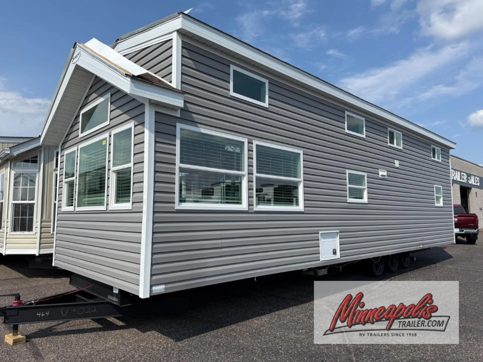 2027 Kropf Lakeside 8104BK - Photo 2
