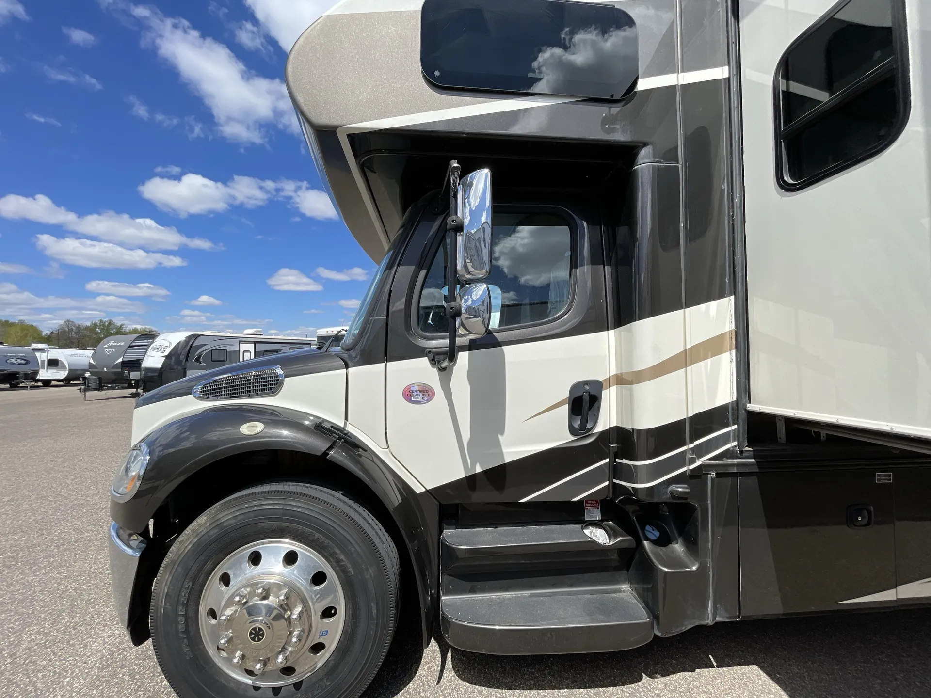 2016 Jayco Seneca 37TS — living area main