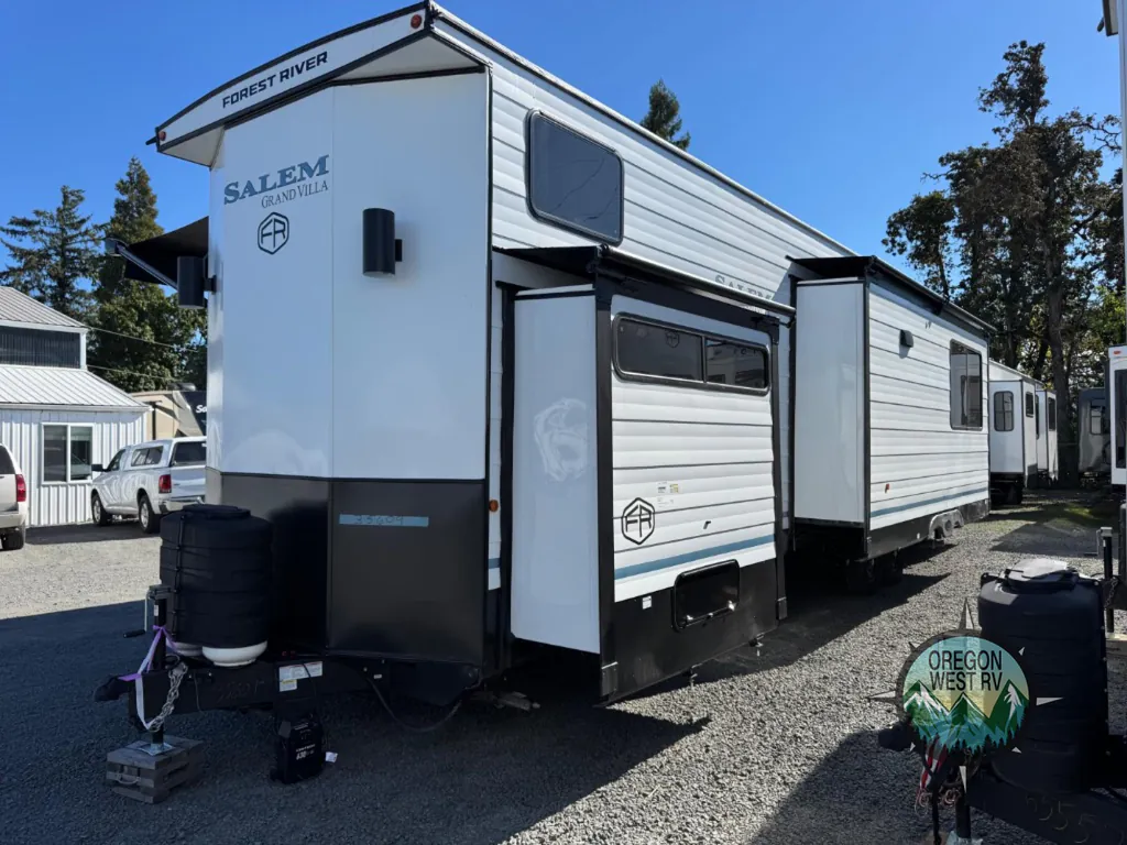2027 Forest River Salem Grand Villa 42ICE, Photos photo 3