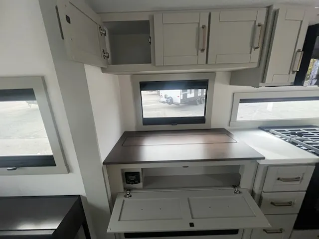 2026 Brinkley Model Z 297, Photos photo 11