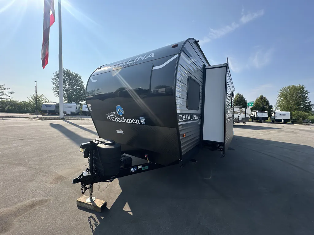 2024 Coachmen Catalina Legacy Edition 283FEDS, Photos photo 4