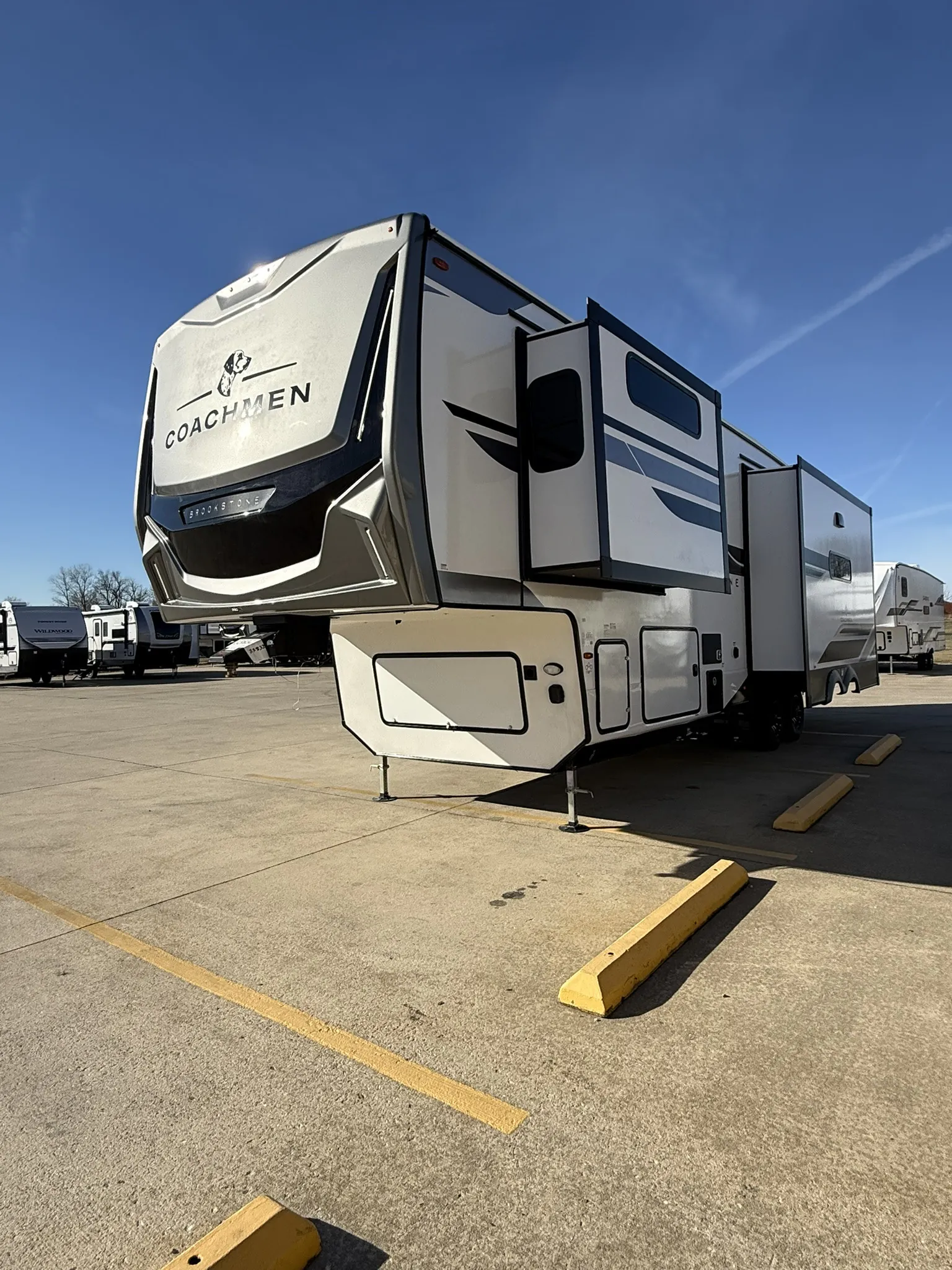 2026 Coachmen Brookstone 290RL - Photo 3