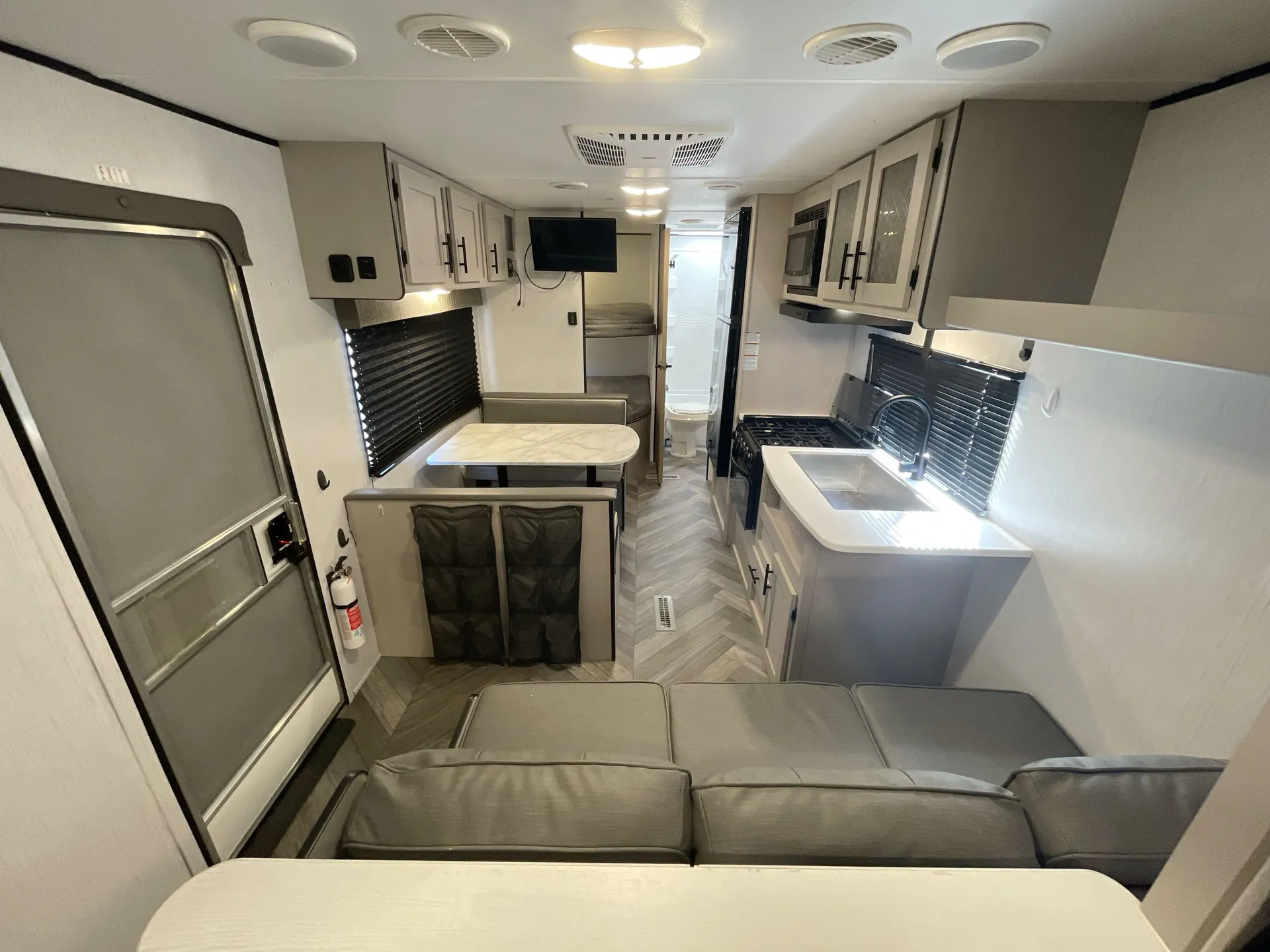 2023 Heartland Prowler 250SBH — cabinet