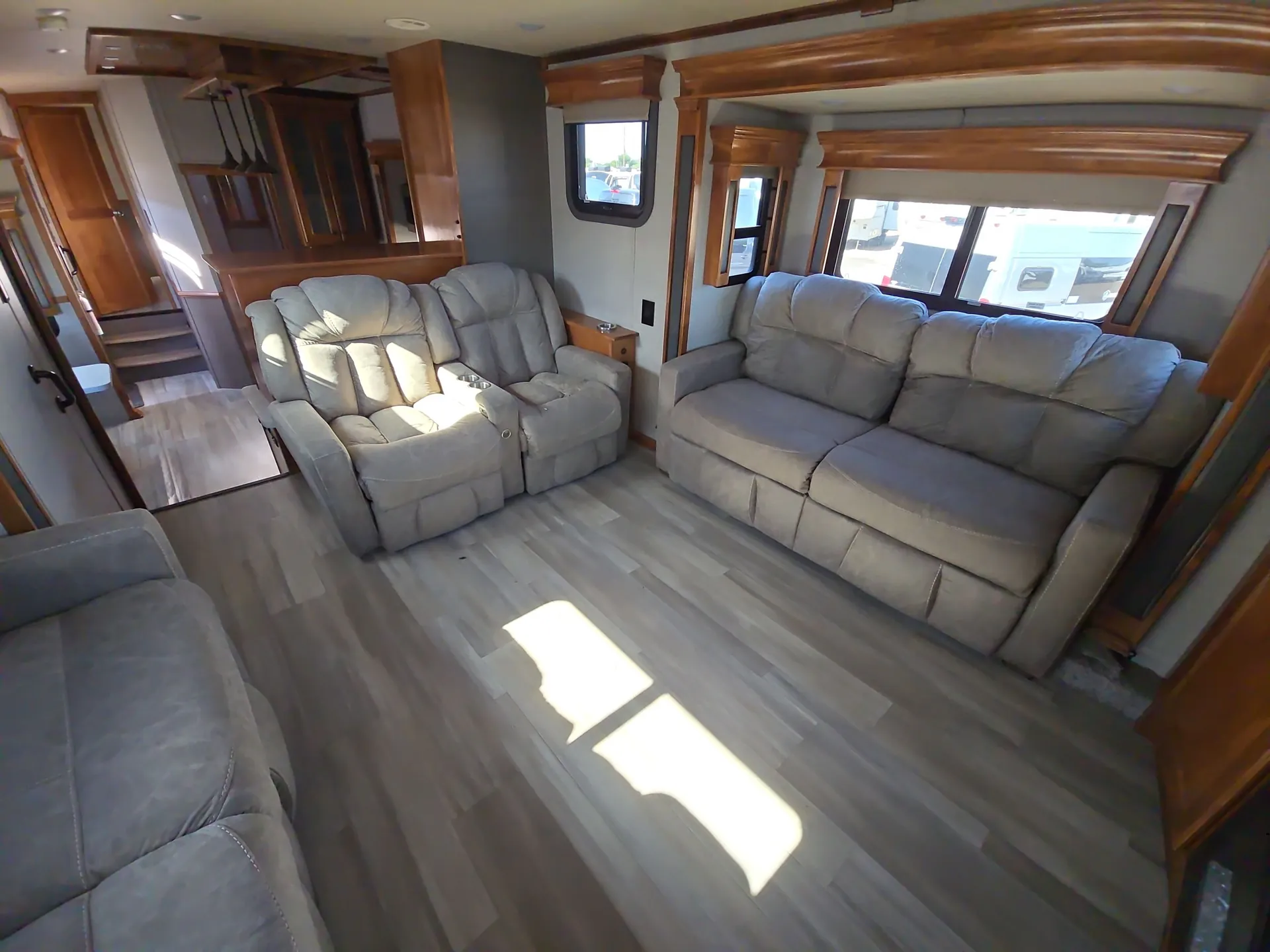 2022 Vanleigh Beacon 41FLB — living area main