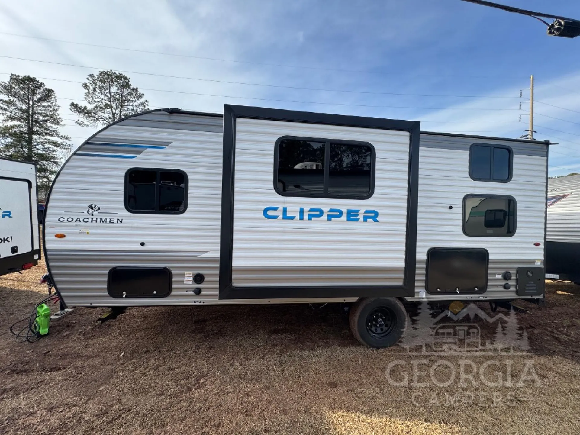 2025 Coachmen Clipper 18DBS - Photo 3