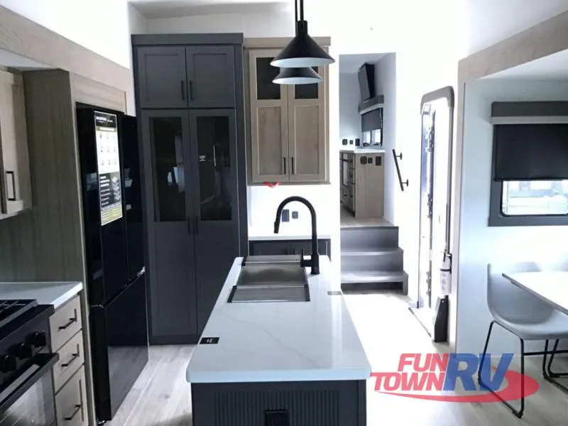 2026 Forest River Rockwood Signature 401SFB - Photo 3