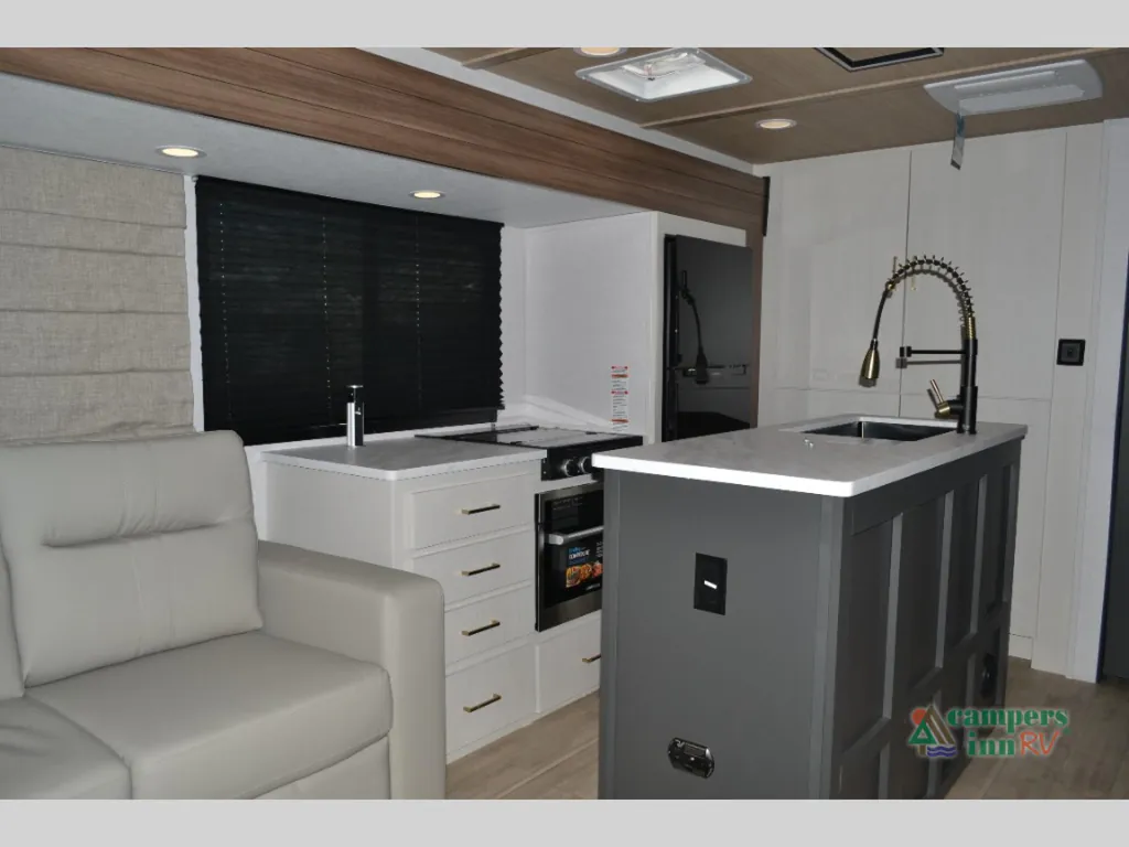 2027 Forest River Vibe 3400BH, Photos photo 31