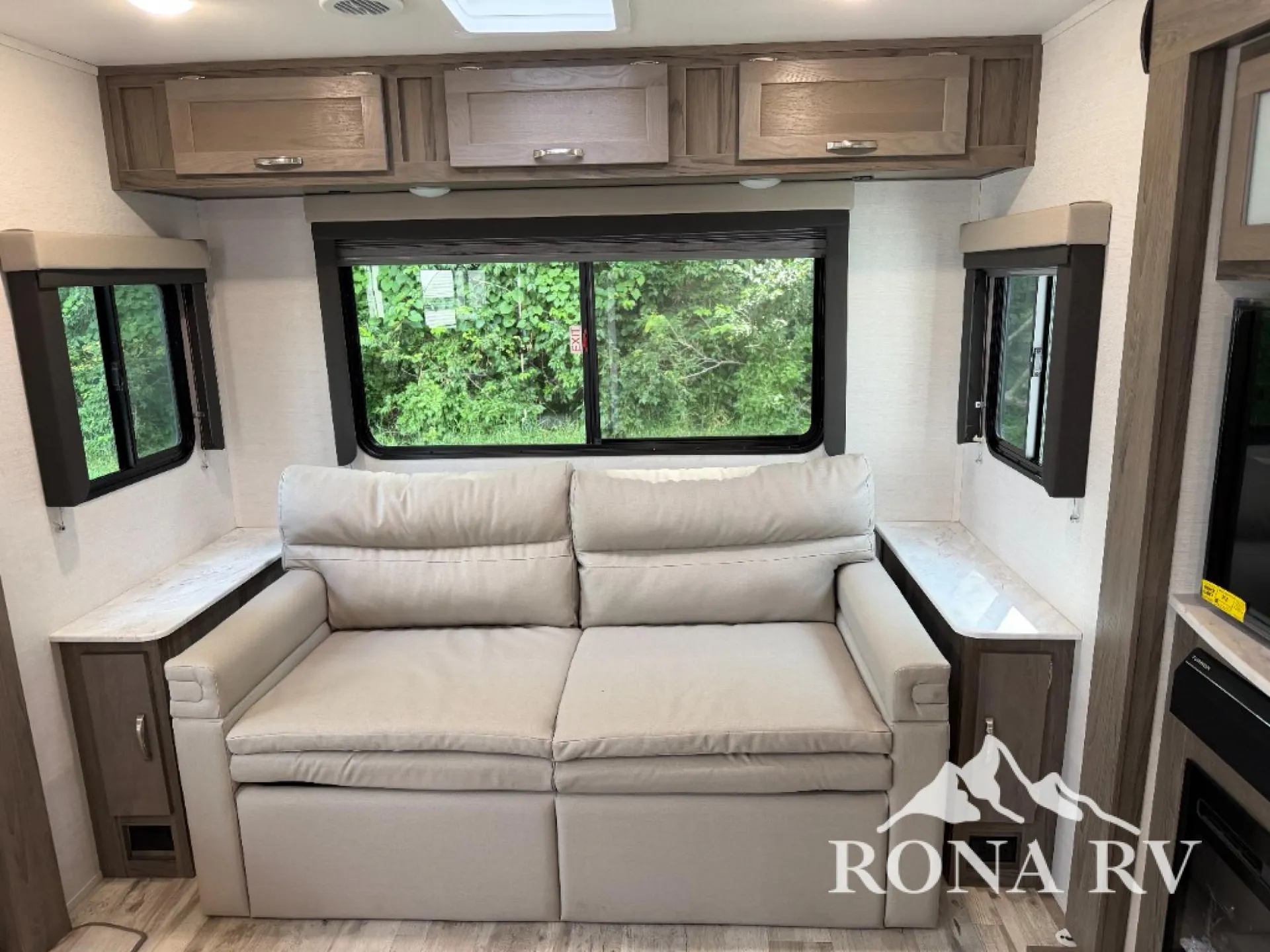 2026 Gulf Stream Envision 290RL dealer photo 7 from Rona RV