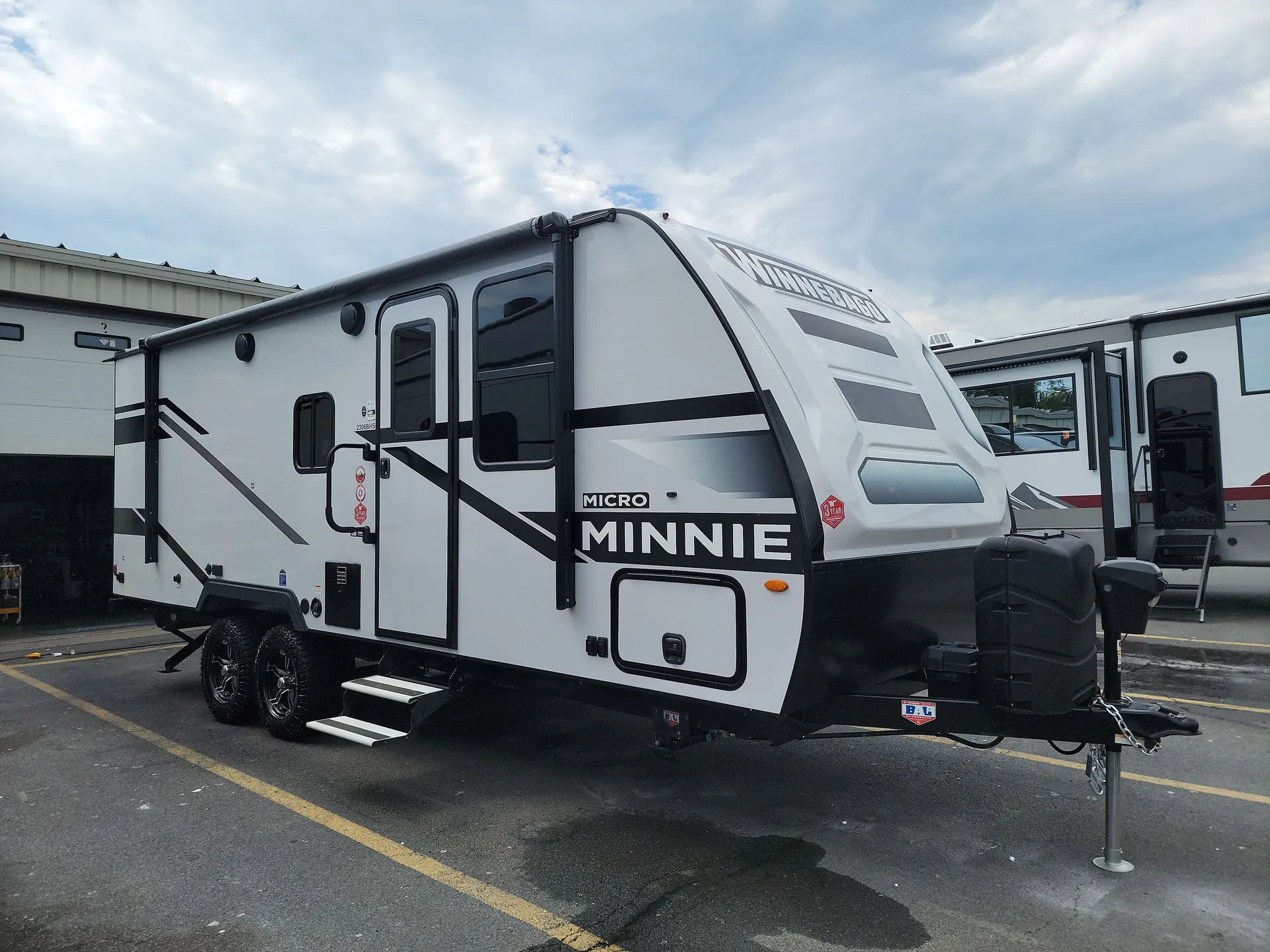 2023 Winnebago Micro Minnie 2306BHS - Photo 2