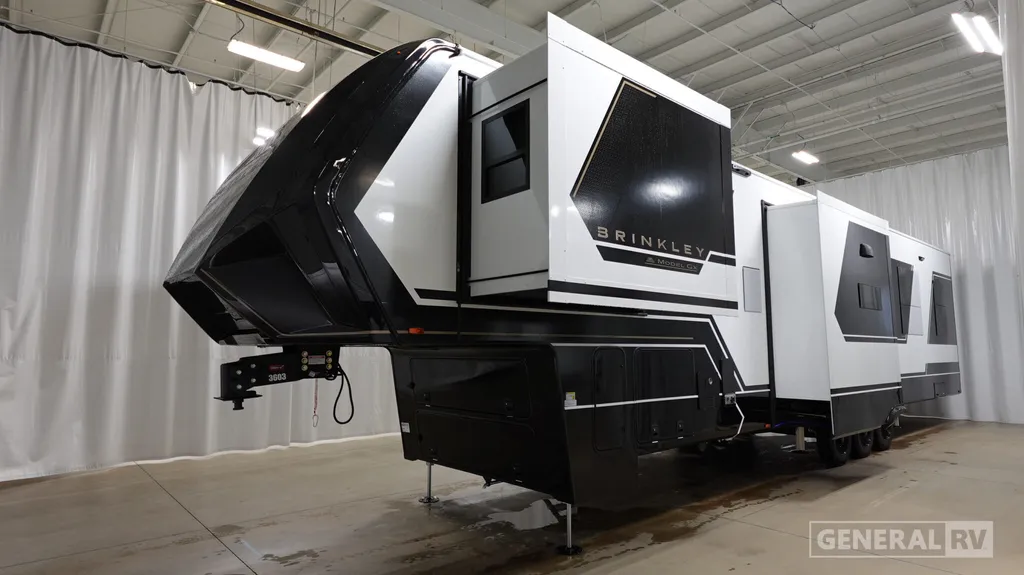2026 Brinkley Model G 4000, Photos photo 5