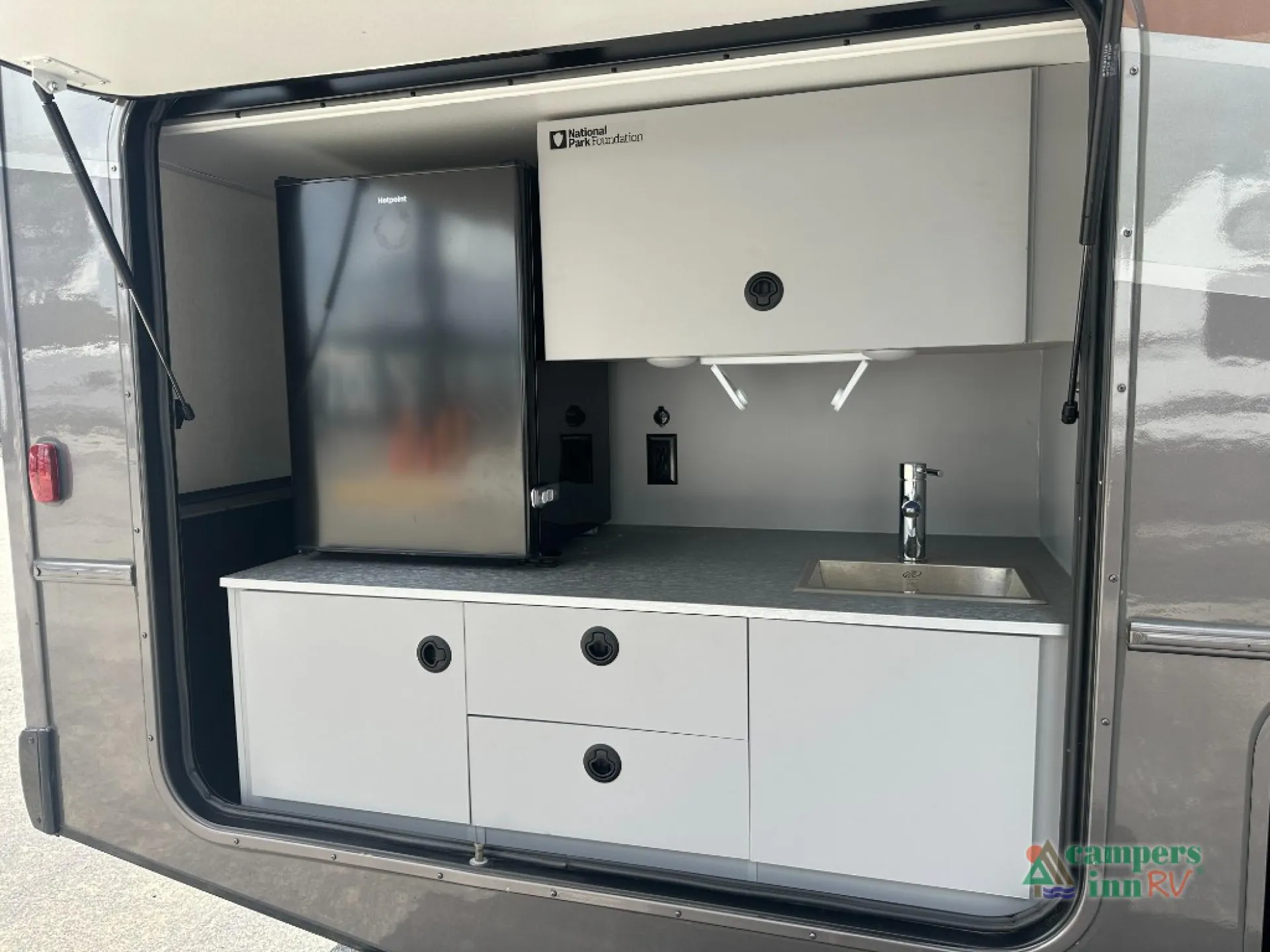 2024 Winnebago Sunstar NPF 29NP - Photo 4