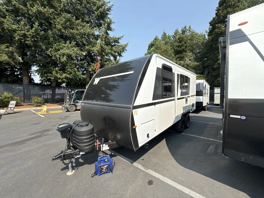 2027 Winnebago Micro Minnie 2108DS, Photos photo 6